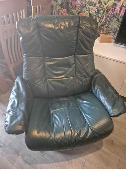 Photo of free Stressless recliner (M41) #2