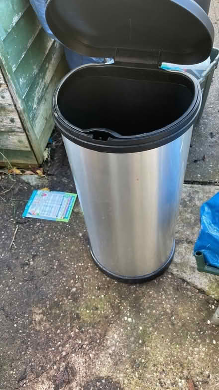 Photo of free Kitchen bin (Underdale SY2) #1
