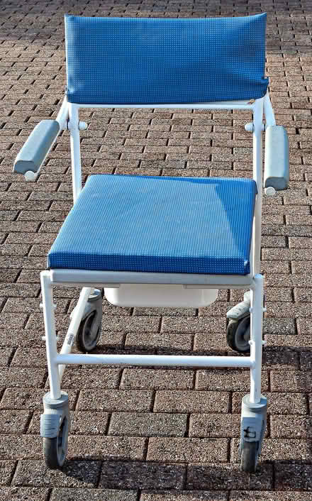 Photo of free Commode (Hollingthorpe WF4) #1