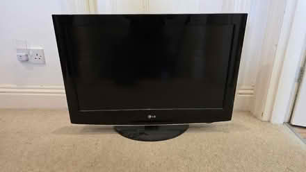 Photo of free lg 32lh3000 lcd tv (New Bradwell MK13) #1