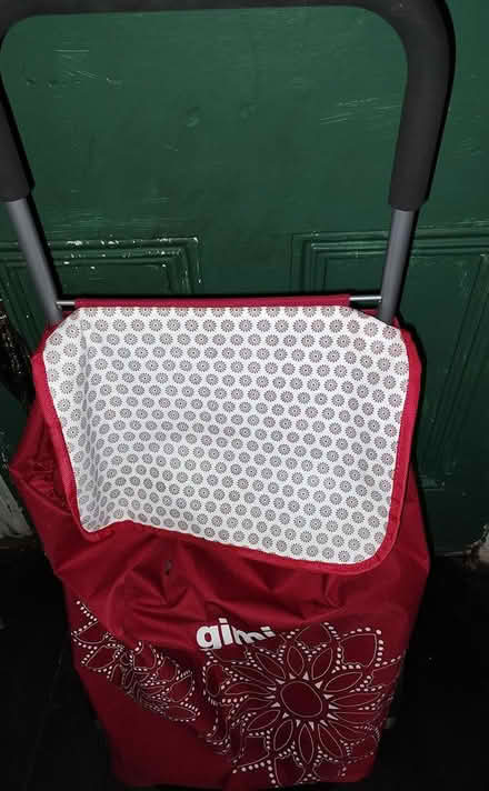 Photo of free GIMI 6 wheel shopping trolley (L20) #2
