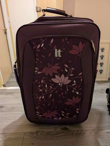 Photo of free Assorted suitcases (Finnieston, G3) #2