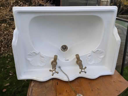 Photo of free Vintage bathroom sink (Teddington TW11) #1