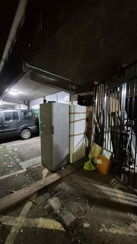 Photo of free Frames, mirror, metal rod, switches (SW8 1an) #4