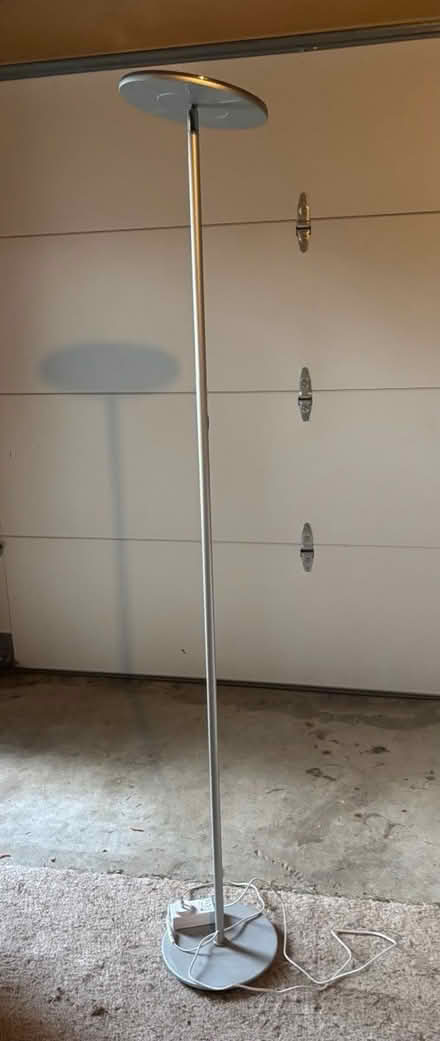 Photo of free Floor lamp (Willow Glen) #1