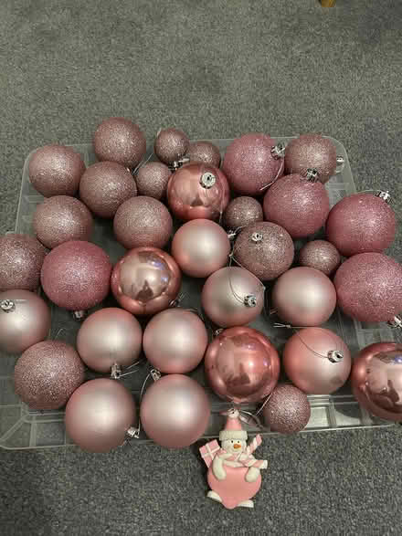 Photo of free Bundle of pink and pink glitter (ware SG12) #1