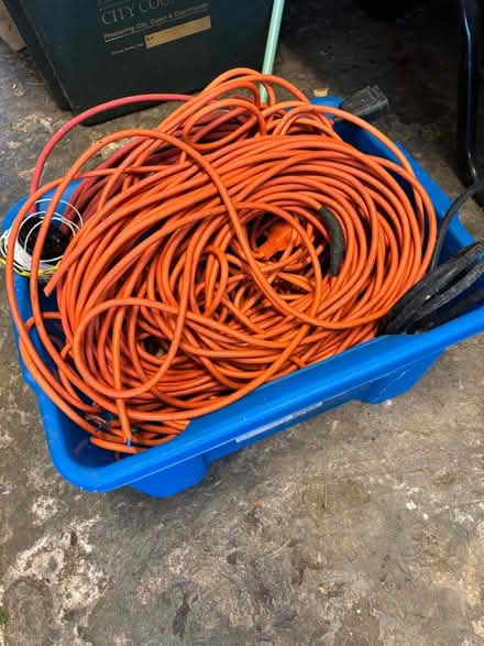 Photo of free Electric Cables (Hornby LA2) #1