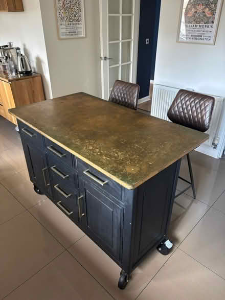 Photo of free Kitchen Island (Washington RH20) #1