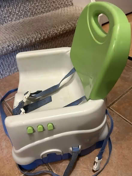 Photo of free Toddler feeding booster chair (L5L 5P5) #4