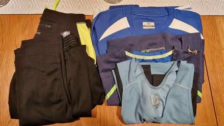 Photo of free A selection of running gear - medium (Bowerham LA1) #1