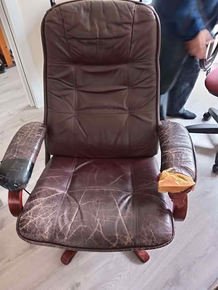 Photo of free Leather office chair (Ruislip HA4) #1
