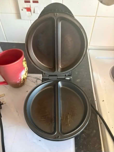 Photo of free Dual omelette maker (Perton wv6) #2
