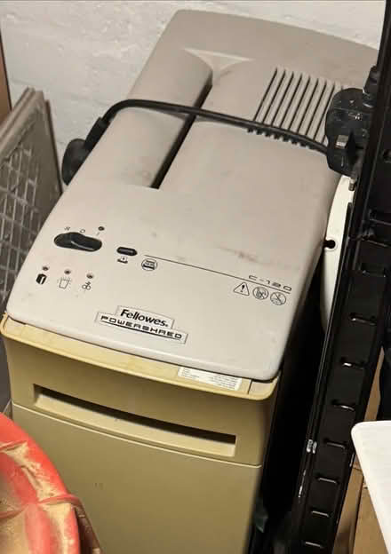 Photo of free Paper Shredder (Cardiff Bay CF10) #1