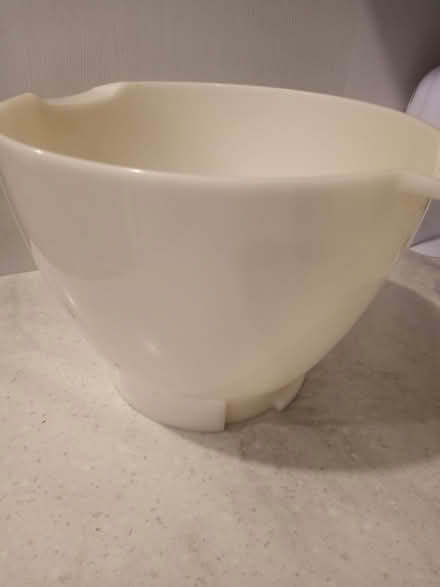 Photo of free Kenwood chef mixing bowl (Hockley Heath B94) #1