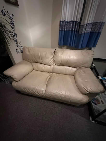 Photo of free 2 leather sofa (Lakeside DN4) #4