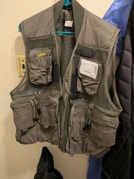 Photo of free Men's XXL fishing vests (Prince of Wales and Baseline) #2