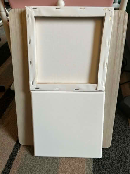 Photo of free 2 blank canvas (Jennetts park RG12) #2