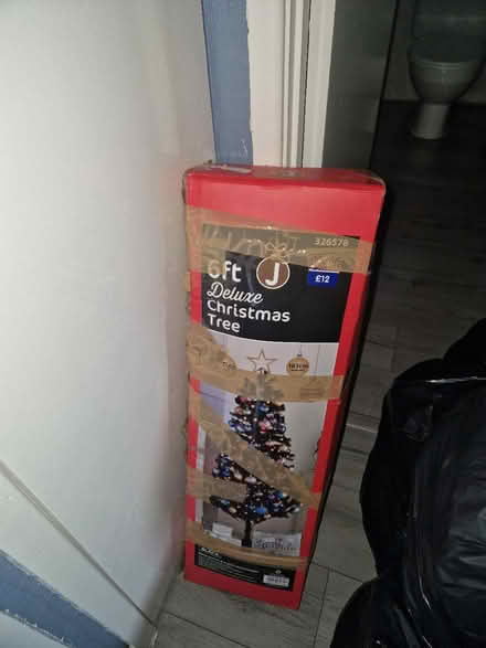 Photo of free Christmas tree (BS39) #2