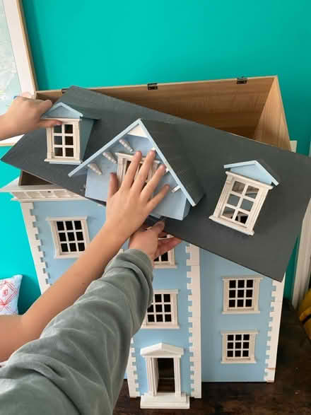 Photo of free Dolls House in need of TLC (Tufnell Park N7) #4