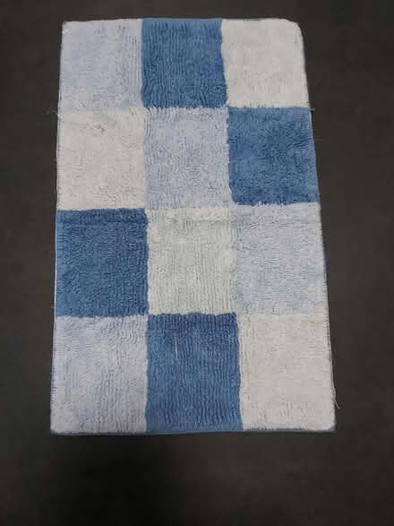 Photo of free Bathroom mat (Woolton L25) #1