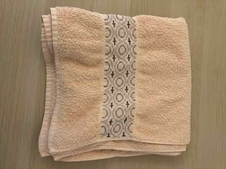 Photo of free Peach bath towel (W12) #1