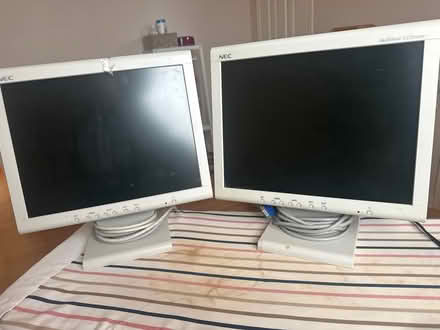 Photo of free 2 monitors 15 inch (Mississauga) #1