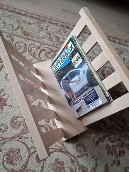 Photo of free Magazine rack (Cogges OX28) #1
