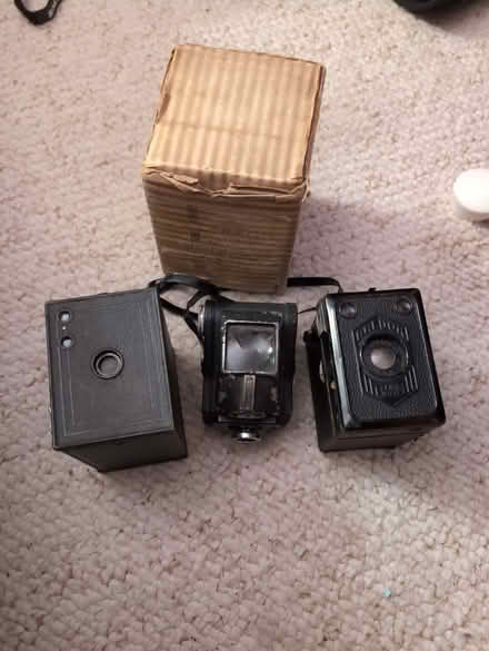 Photo of free Old cameras and developing tank (S10 Crookes) #2