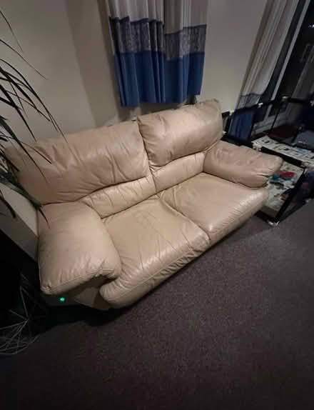 Photo of free 2 leather sofa (Lakeside DN4) #3