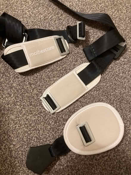 Photo of free Mothercare groups 1,2&3 car seat (Hampton Hill TW11) #3