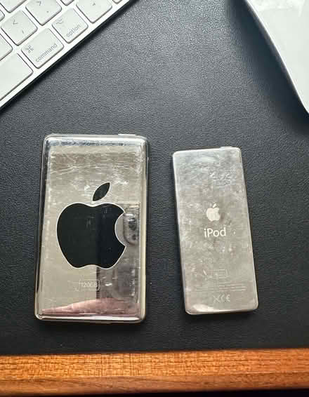 Photo of free 2 x Apple Ipods - 4gb & 120gb (Lostock Hall PR5) #3