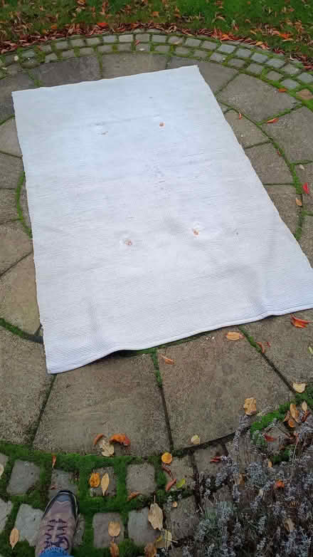 Photo of free White rug (New Marston OX3) #1