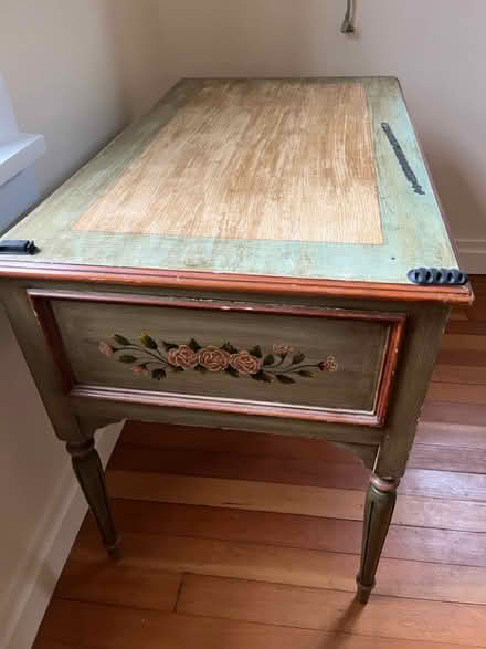 Photo of free Antique Desk (Rhinebeck village) #3