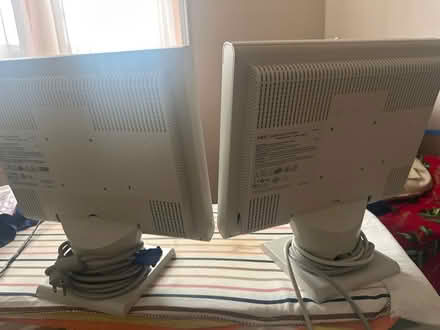 Photo of free 2 monitors 15 inch (Mississauga) #3
