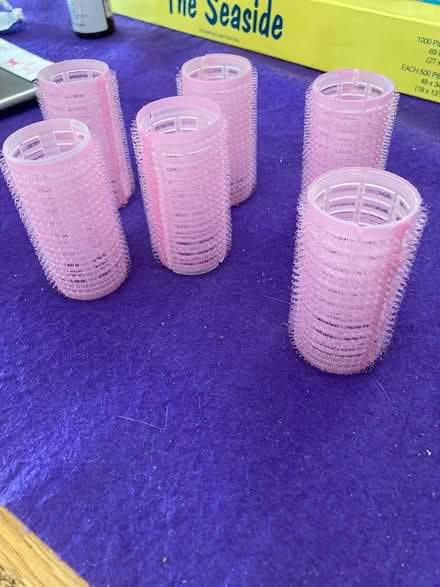 Photo of free 6 Velcro rollers (CM12) #1