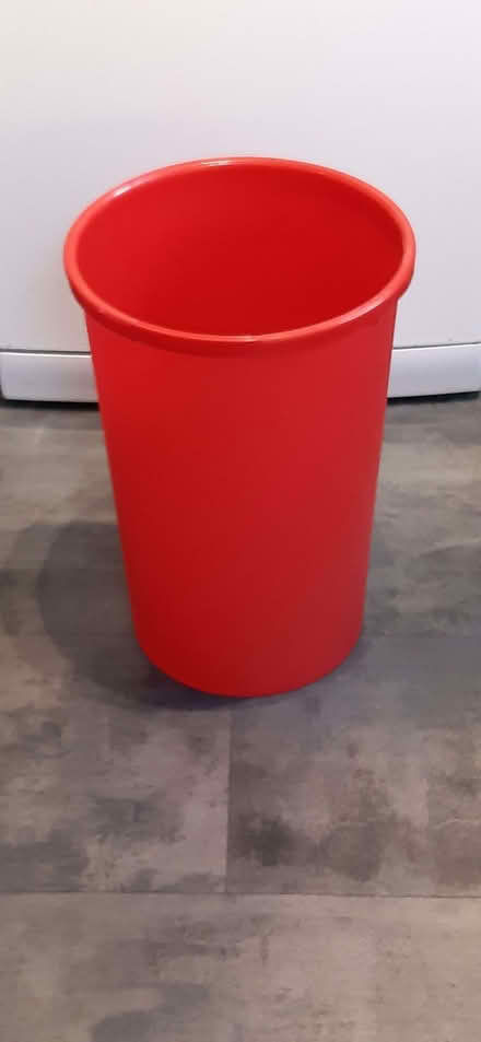 Photo of free Big red storage tub (Didcot OX11) #1