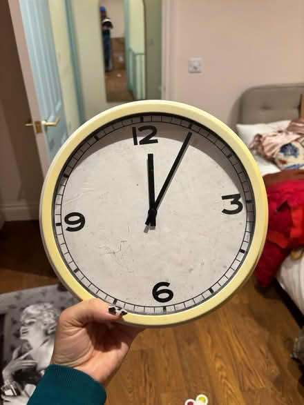 Photo of free Wall Clock (Nw5 1by) #1