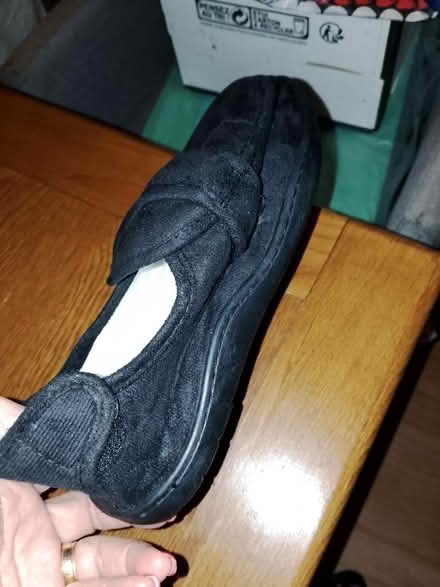 Photo of free New Comfort shoes slippers (Romford RM3) #1