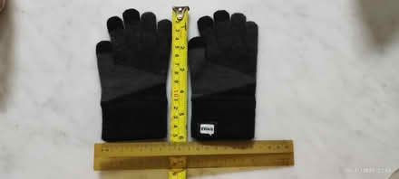 Photo of free Child glove (Tpy) #1