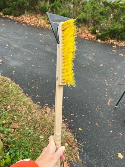 Photo of free Snow brush for car (Rhinebeck village) #1