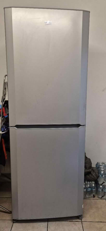 Photo of free Refrigerator/Freezer (L4 4EB) #1
