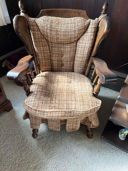 Photo of free chair (Hoover ave) #1