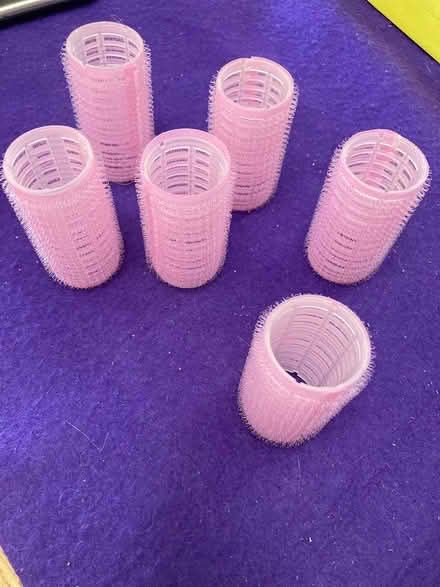 Photo of free 6 Velcro rollers (CM12) #2
