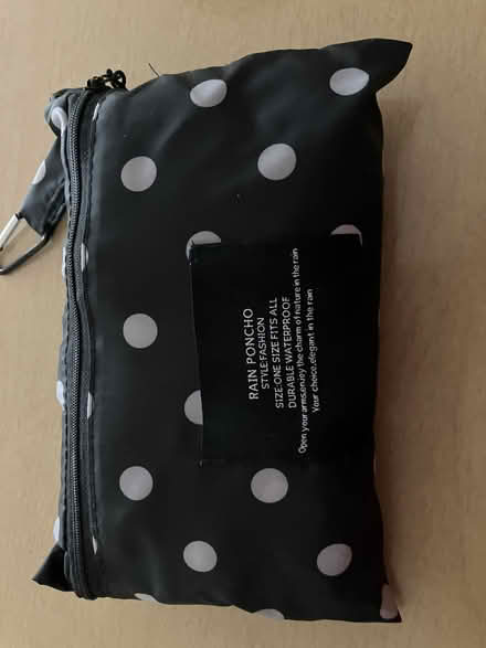 Photo of free rain poncho (NoHo 10012) #2