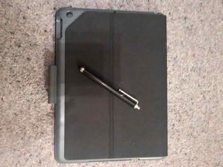 Photo of free Hard iPad case with keyboard (Leicester Forest East LE3) #2