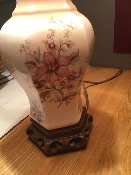 Photo of free Vintage ceramic base table lamp (Great Wakering Essex SS3) #2