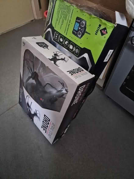 Photo of free 2 Drones, Spares or Repair (Old Farm Park MK7) #1