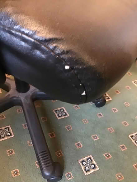 Photo of free Office chair (Essex Road N1) #4