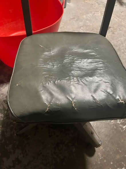 Photo of free Office chair on wheels (Redwood Heights) #2