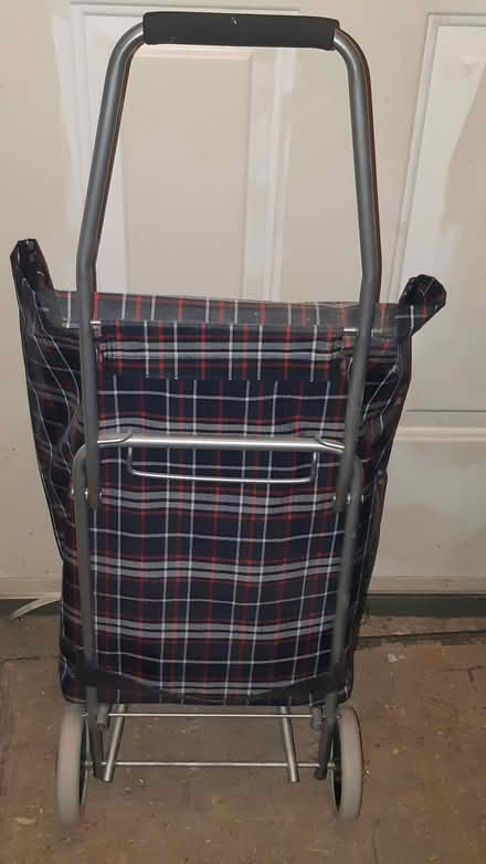 Photo of free Grocery cart (Lancaster Plaza) #2